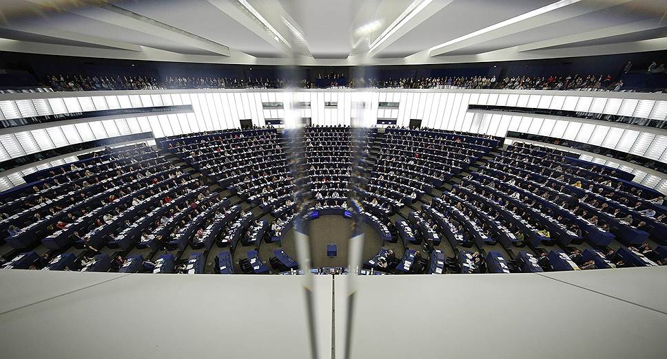 10 июня. Европарламент принял резолюцию, согласно которой Россия перестала быть стратегическим партнером ЕС