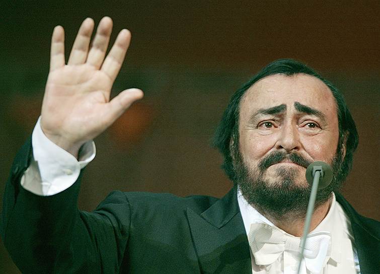 6 сентября 2007 года в Италии от рака поджелудочной железы скончался оперный певец Лучано Паваротти. Он был похоронен на семейном кладбище «Монтале Рангоне»