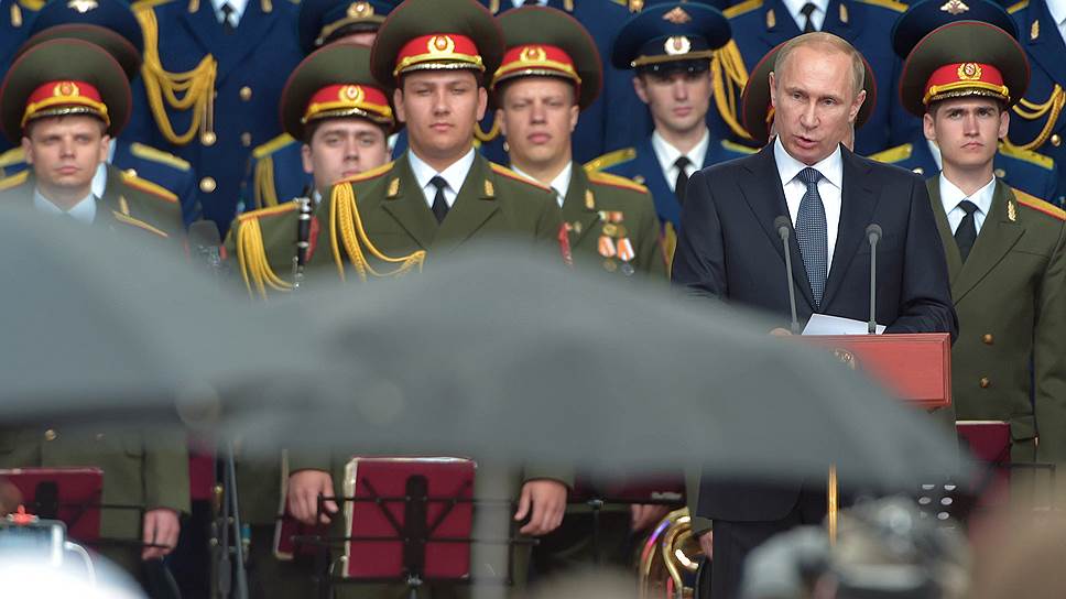 Как Владимир Путин пообещал военным полное перевооружение к 2020 году