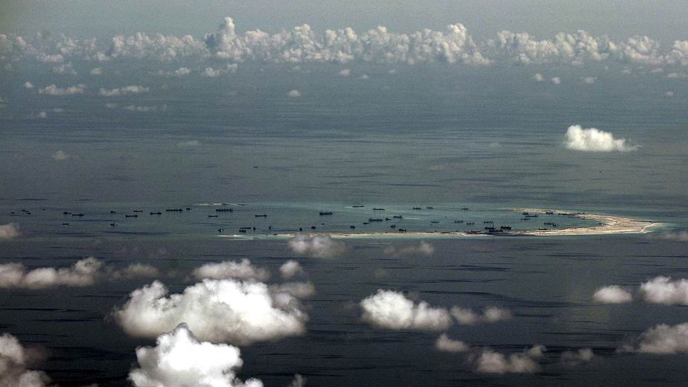 Как Китай пообещал не строить новые острова в спорных водах