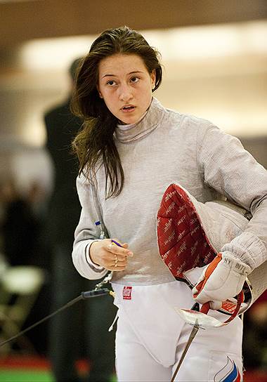 Саблистка Яна Егорян, 1993 г.р. Чемпионка Европы (2013, 2014, 2015 — командные)