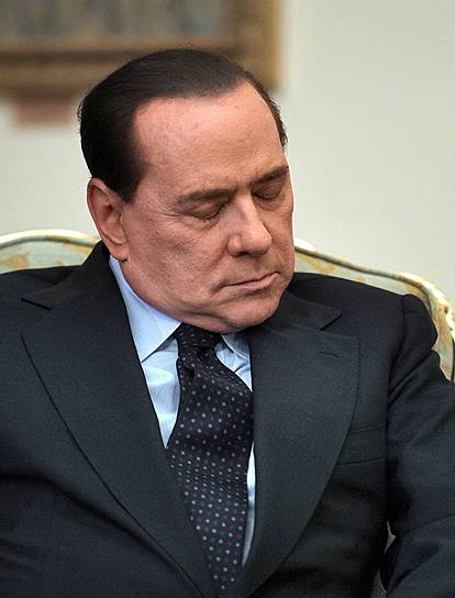 8 июля. Суд Неаполя приговорил бывшего премьер-министра Италии Сильвио Берлускони к трем годам лишения свободы по делу о подкупе сенаторов в 2007 году 