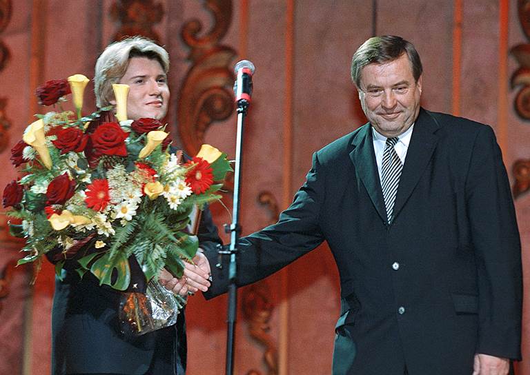 Геннадия Селезнева связывает крепкая дружба с эстрадным певцом Николаем Басковым (на фото слева), который даже вступил в Партию возрождения России. В 2003 году имя певца стояло на четвертом месте в списке кандидатов в Госдуму от партии