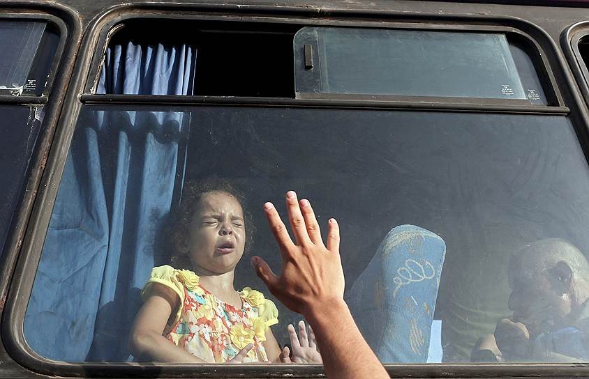 Рафах, Палестина. Девочка в автобусе на границе с Египтом