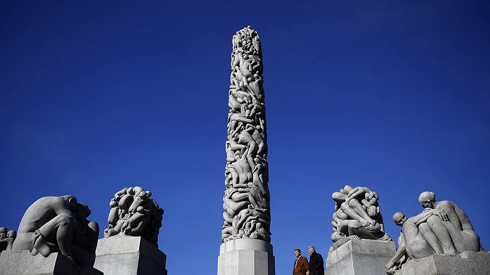 Парк скульптур Вигеланда в Осло создавался скульптором Густавом Вигеландом с 1907 по 1942 годы. Парк занимает площадь в 30 гектаров и содержит 227 скульптурных групп. Темой парка являются «состояния человека»