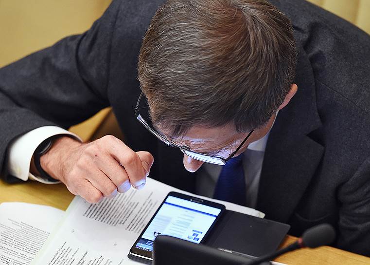 Николай Левичев во время заседания Госдумы
