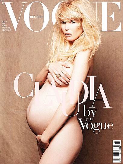 В октябре 2009 года Клаудиа Шиффер заявила о своем уходе с подиума, но и после завершения карьеры манекенщицы она продолжает сниматься для журналов, в том числа появляется на обложках Vogue и Elle