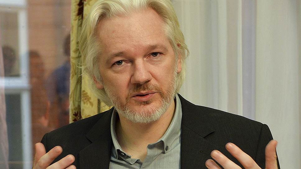 Создателя WikiLeaks планировали вывезти из Лондона диппочтой