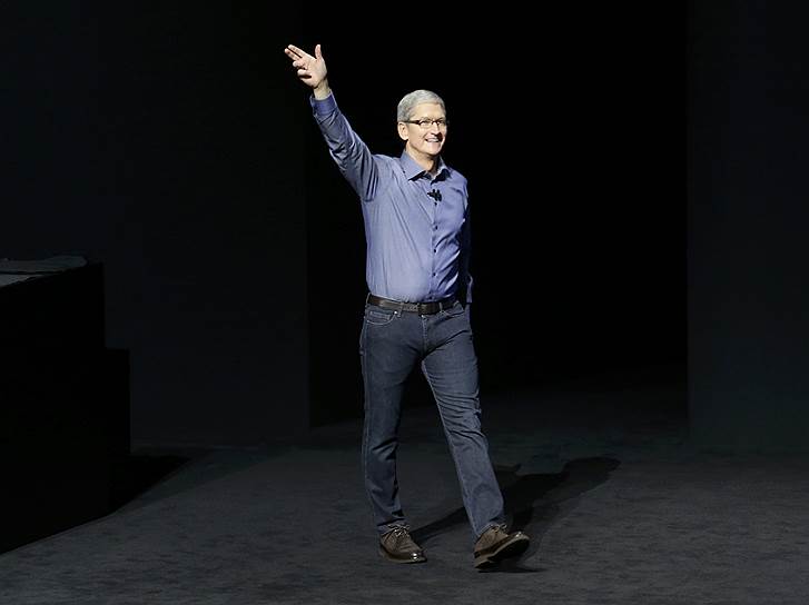 Генеральный директор компании Apple Тим Кук на презентации iPhone 6s, iPad Pro, iOS 9