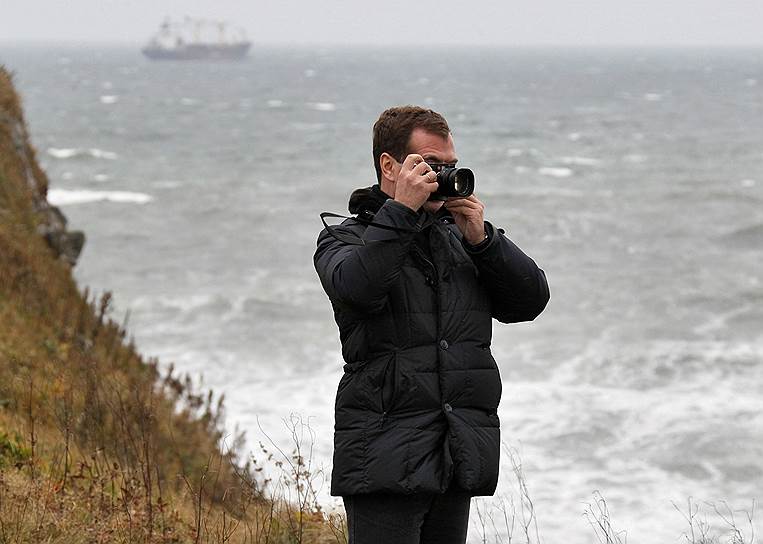 1 ноября 2010 года. Президент России Дмитрий Медведев на острове Кунашир