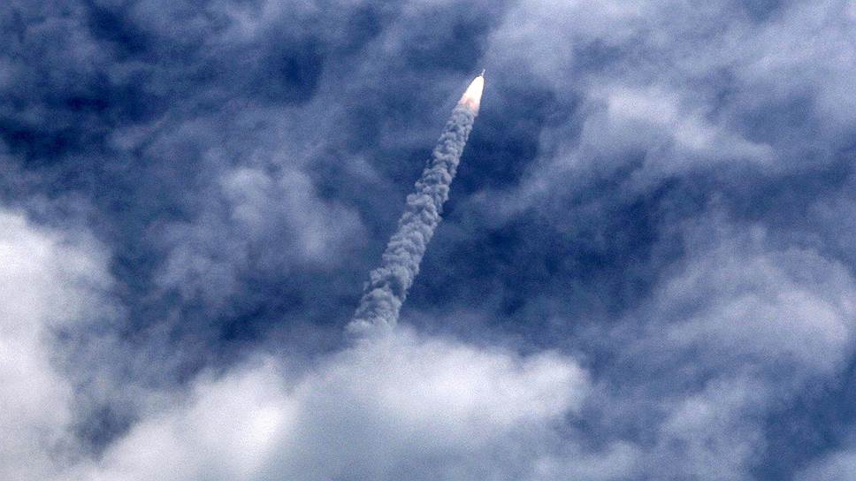 Остров Шрихарикота, Индия. Взлет космического корабля PSLV-C30 с космодрома Космического центра имени Сатиша Дхавана
