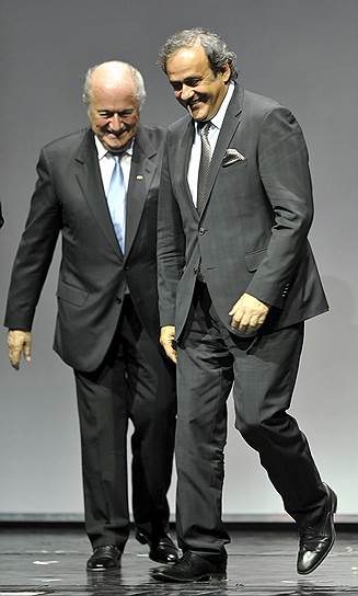Президенты FIFA и UEFA Зепп Блаттер (слева) и Мишель Платини могут получить шанс отдохнуть от футбола