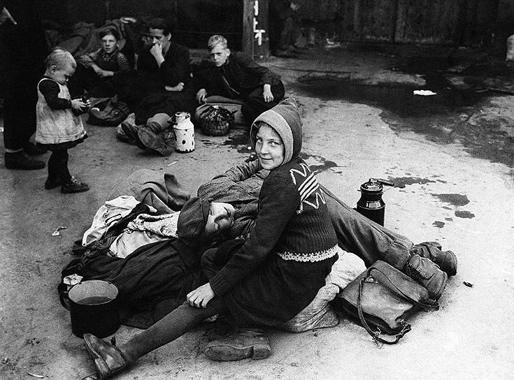 1945 год. Лагерь беженцев в Германии