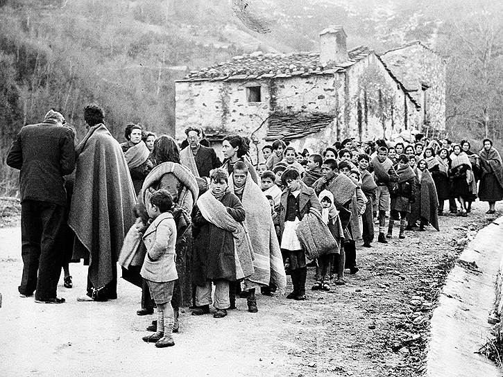 1939 год. Дети-беженцы из Каталонии в городе Перпиньян во Франции 