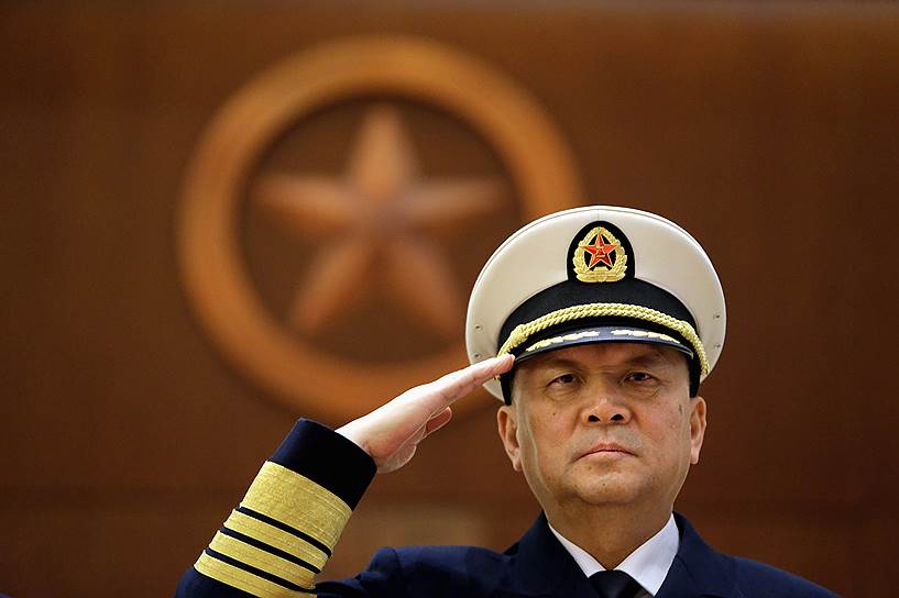 Командующий ВМС Народно-освободительной армии Китая (НОАК) адмирал У Шэнли 
