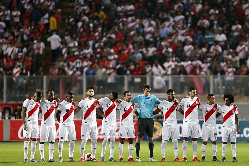 Минутой молчания начали игру сборные Перу и Парагвая на стадионе в Лиме