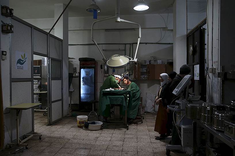 Дамаск, Сирия. Работа врачей в полевом госпитале в Дамаске