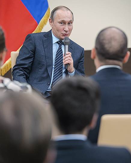 На встрече с активистами ОНФ Владимир Путин не верил, что чиновники способны вшестером слетать в Японию и обратно за 10 млн руб. бюджетных денег