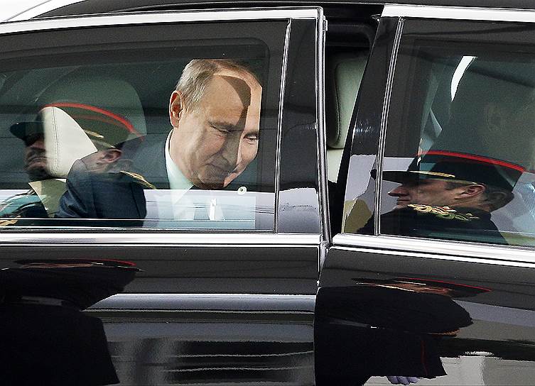 Владимир Путин прибыл на саммит последним и не задержался на нем