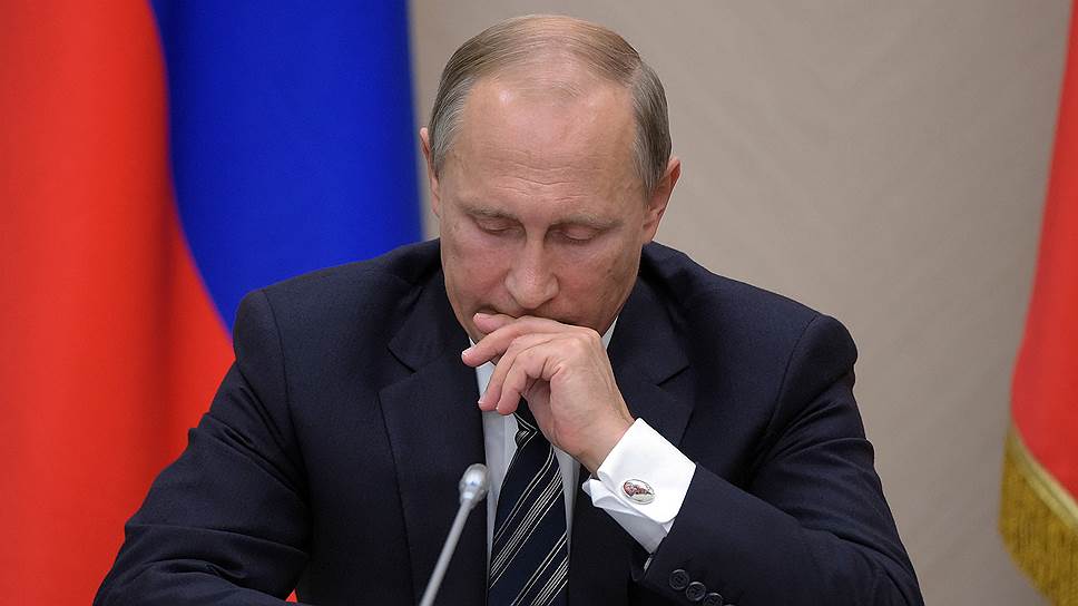 Владимир Путин продолжит получать меньше