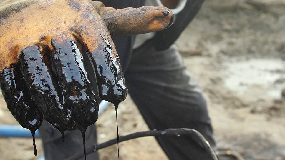 Нефть не оставляет рублю шансов на укрепление
