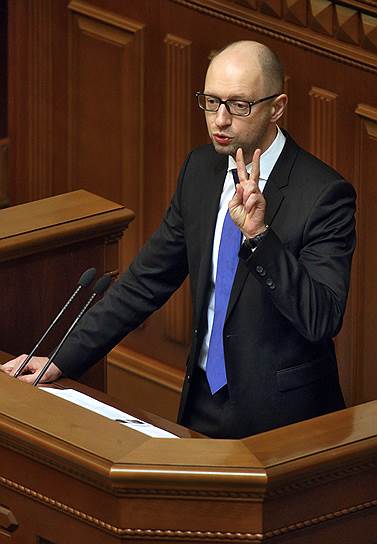 5 место. Премьер-министр Украины Арсений Яценюк: 302819 упоминаний