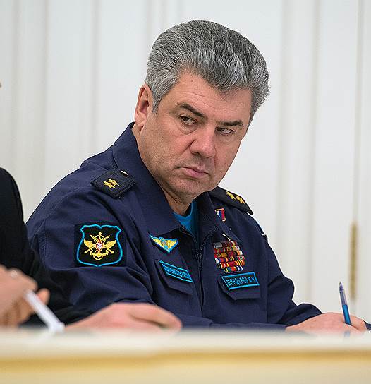 Главком Воздушно-космических сил (ВКС) России Виктор Бондарев 