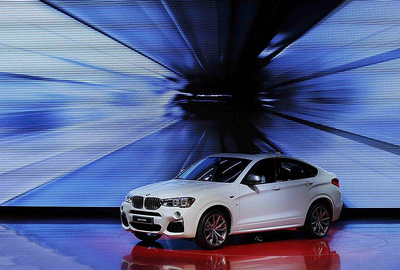 BMW представила компактный кроссовер в версии M с бензиновым двигателем