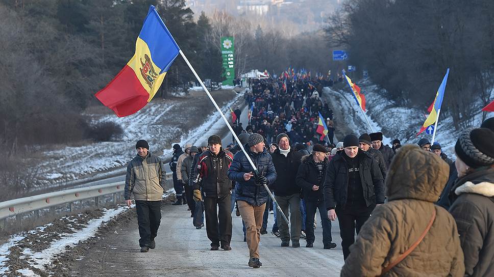 Молдавский протест выходит на большие дороги