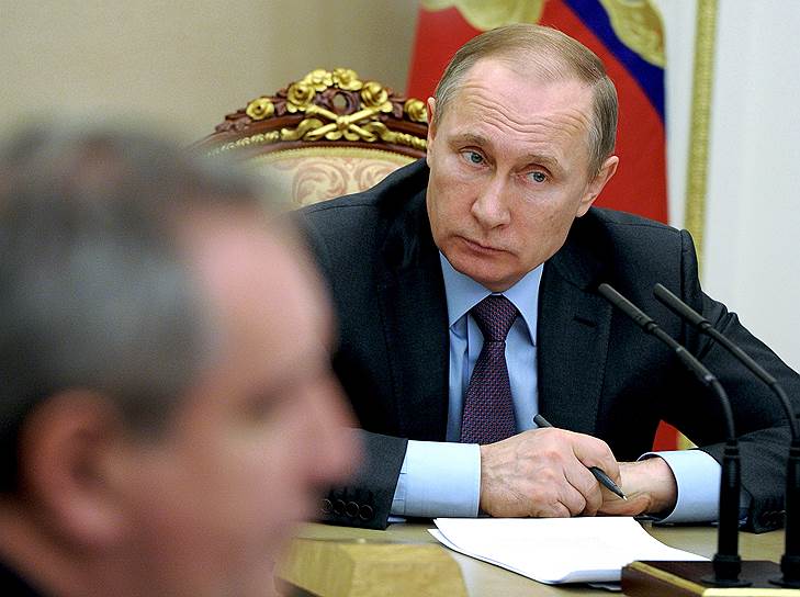 Владимир Путин в начале заседания одобрительно отзывался о своих мерах по противодействию коррупции
