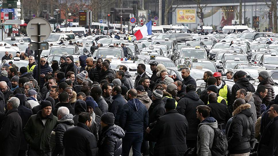 «Вторник гнева» в Париже затянулся до среды