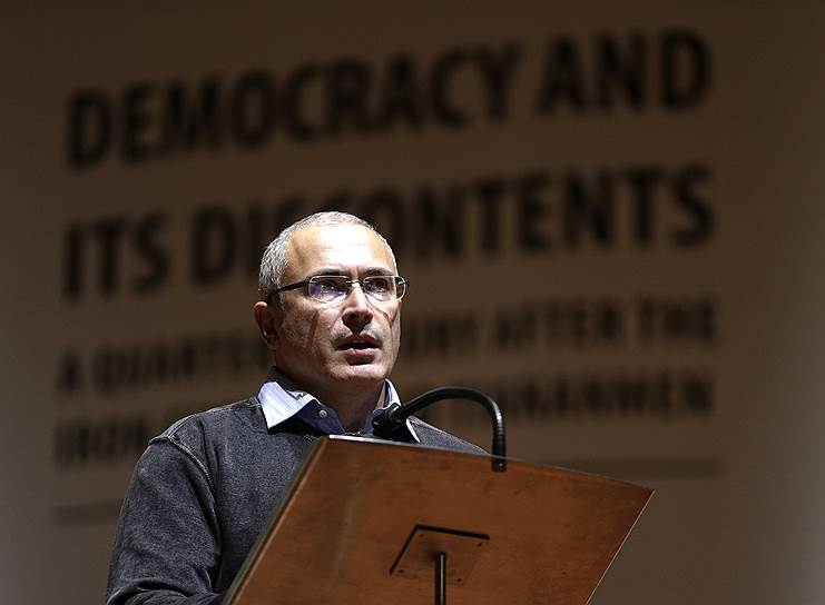 11 февраля. Михаил Ходорковский объявлен в международный розыск по линии Интерпола