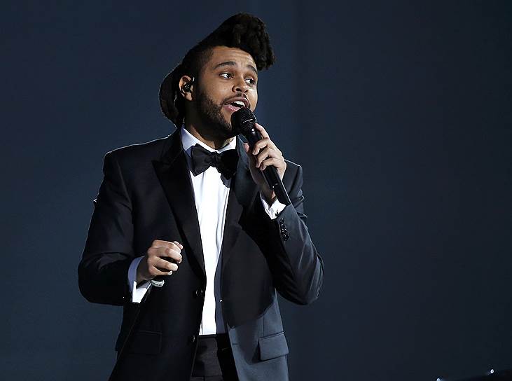 The Weeknd исполняет «In The Night» во время церемонии