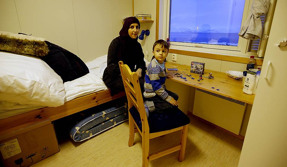 В Хааммерфест беженцы живут в деревянных бараках, построенных для нефтяников до миграционного кризиса в Европе