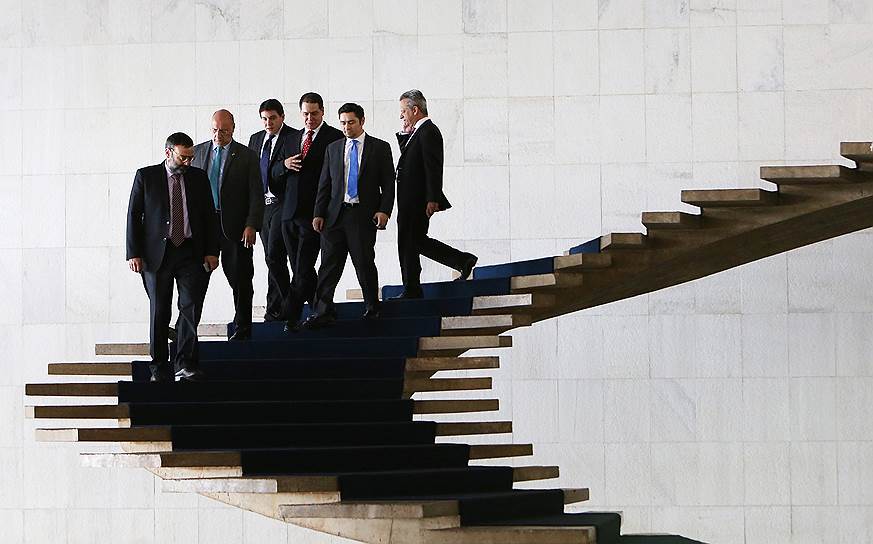 Бразилиа, Бразилия. Венесуэльские конгрессмены после встречи с министром внешних связей Бразилии в дворце Итамарати
