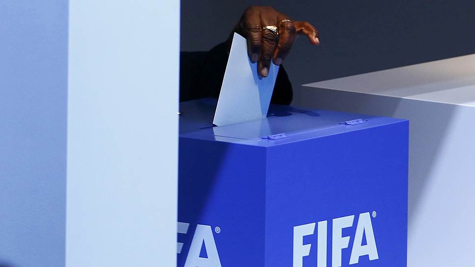 FIFA остается без президента