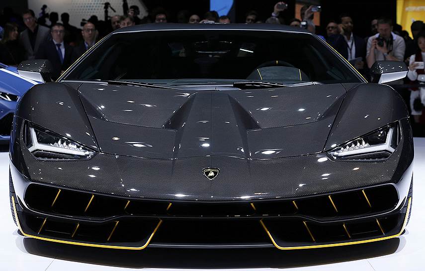 Странно показывать на автомобильном салоне новые модели, которые целиком распроданы. Но именно это сделала компания Lamborghini, представив спорткар &lt;a href=&quot;/Doc/2927665&quot;>Centenario&lt;/a>. Все 20 купе и 20 родстеров по цене 1,75 млн евро уже распроданы
