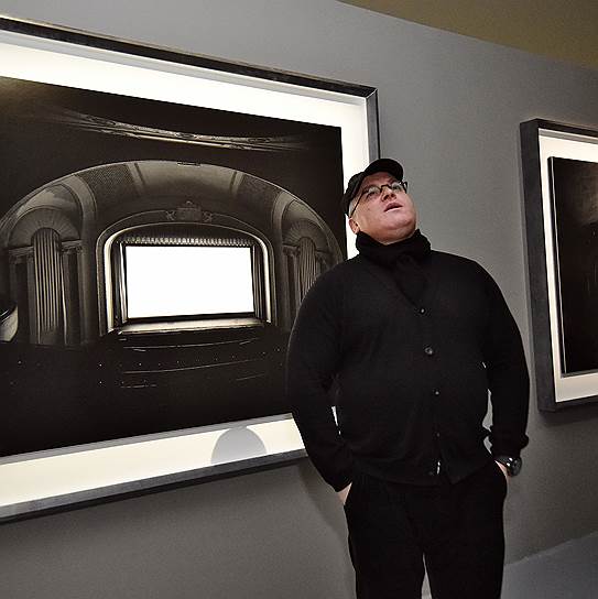 Совледелец галереи «Триумф» Дмитрий Ханкин на вернисаже выставки Хироси Сугимото «Прошлое и настоящее в трех частях»
