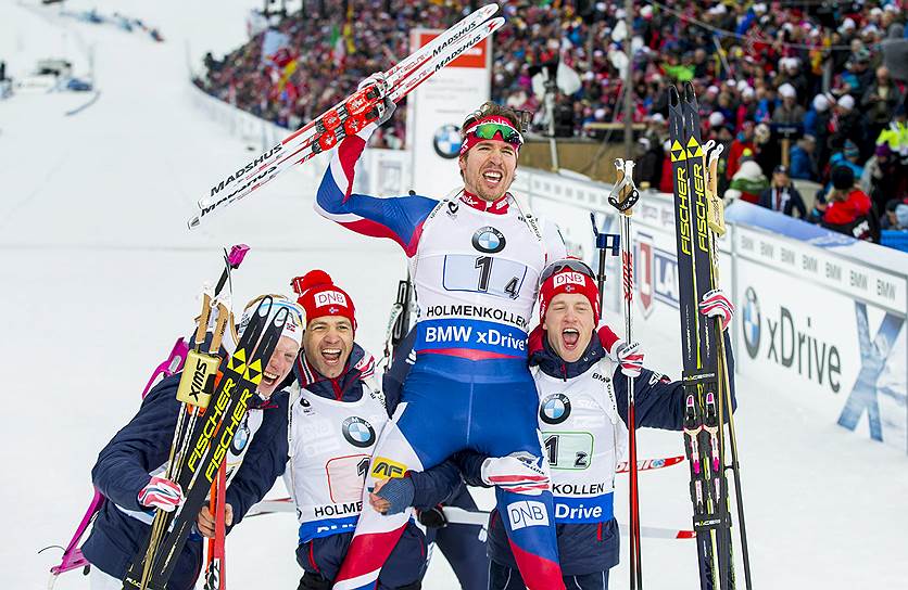 Сборная Норвегии (победители) на финише эстафетной гонки. &lt;br>Слева направо: Йоханес Бё, Уле Эйнар Бьорндален, Эмиль Хегль Свендсен и Тарье Бё. 