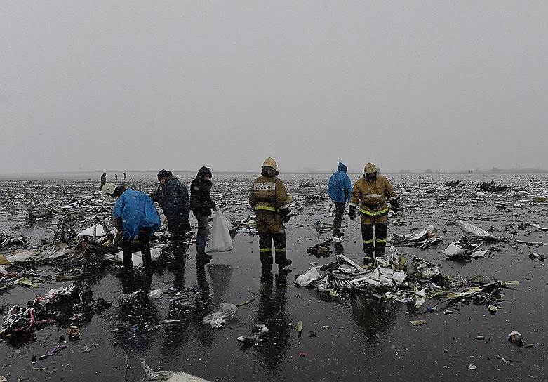 19 марта. В Ростовской области при посадке разбился пассажирский самолет Boeing 737 компании flydubai. В результате катастрофы погибли 62 человека
