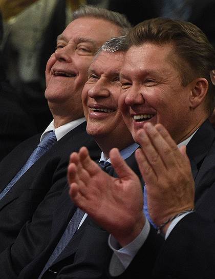 На фото слева направо:  бывший президент РЖД Владимир Якунин, президент &quot;Роснефти&quot; Игорь Сечин и председатель правления &quot;Газпрома&quot; Алексей Миллер