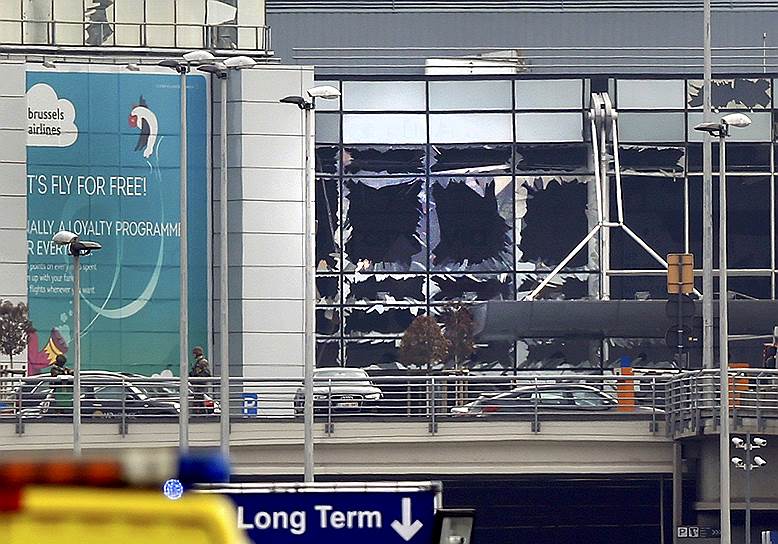 Последствия взрывов в аэропорту