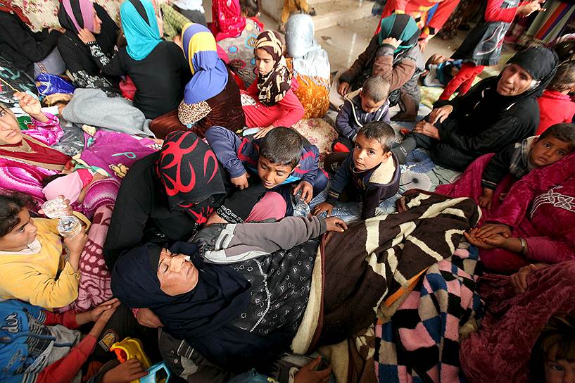 Махмур, Ирак. Беженцы от «Исламского государства» (террористическая организация, запрещенная в России) во временном центре размещения