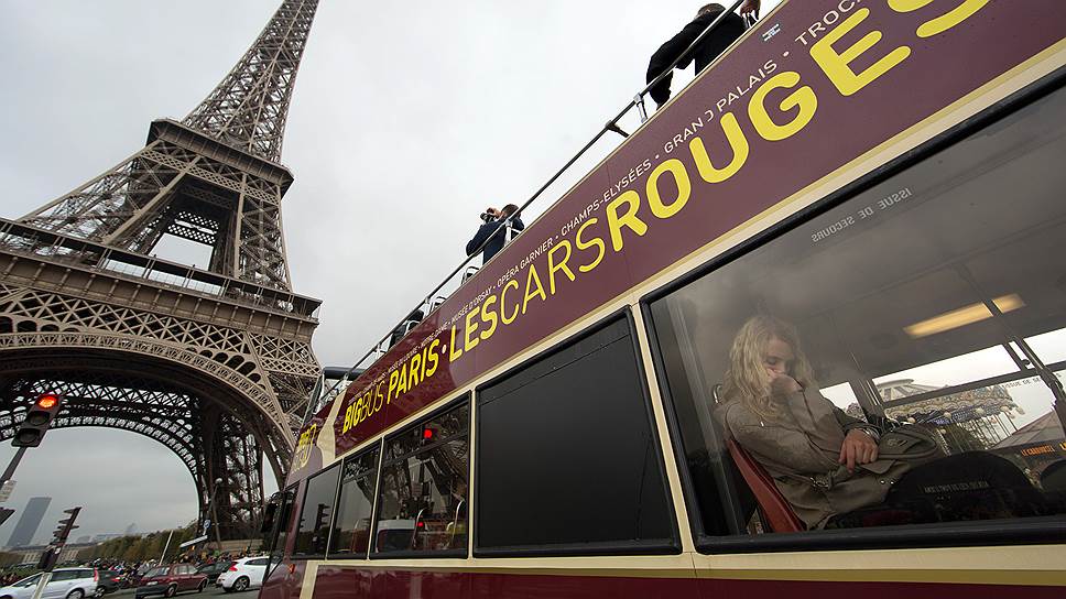 Почему туристы не спешат ехать в Париж