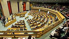 Парламент Нидерландов не решился отказать Украине
