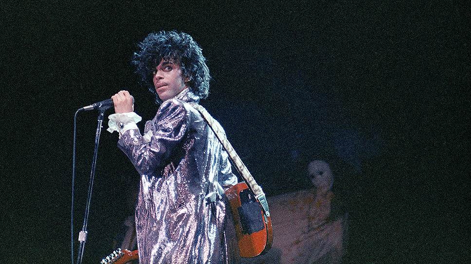 «Я не только музыкант, я — сама музыка»
&lt;br>
В 1984 году Принс выпустил свой самый успешный альбом «Purple Rain» — саундтрек к одноименному музыкальному фильму, получившему «Оскар» годом позже. Альбом стал платиновым в США 13 раз и получил две премии Grammy  (впоследствии певец получит Grammy еще пять раз)
