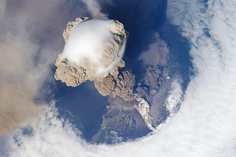 2009 год. Извержение вулкана Сарычева на Курильских островах