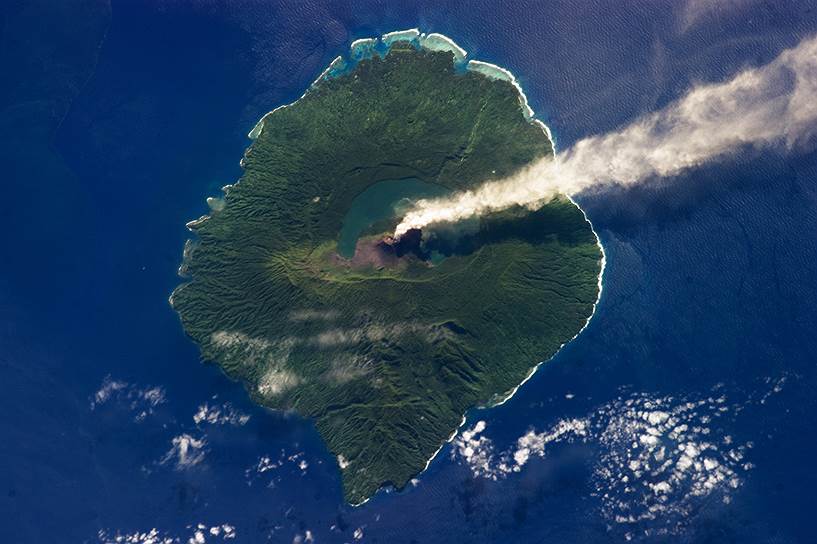 2013 год. Извержение вулкана на острове Гауа