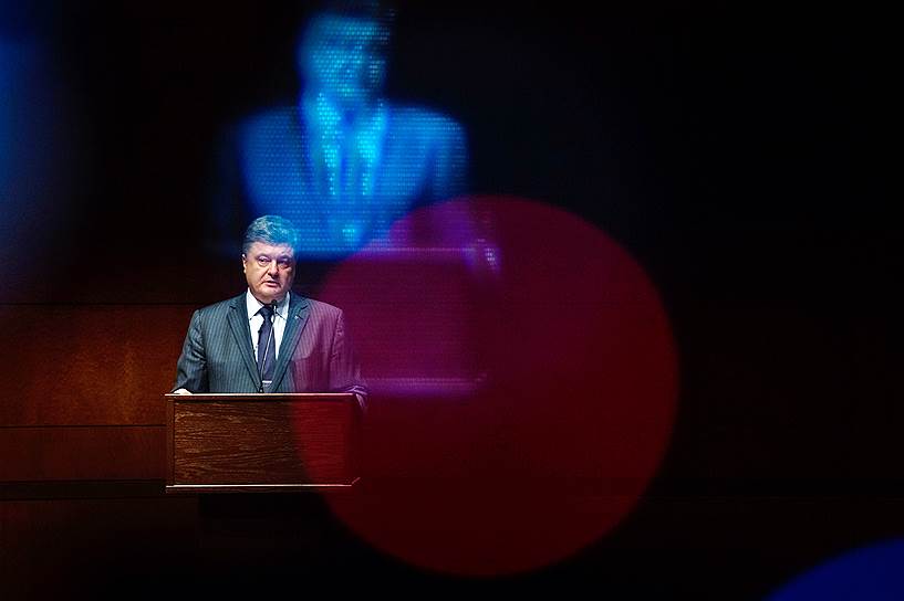 21 апреля. Президент Украины Петр Порошенко расширил список запрещенных к показу на Украине российских фильмов 