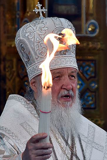 Патриарх Кирилл во время пасхального богослужения